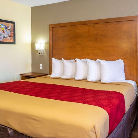 Econo Lodge Weldon - Roanoke Rapids Екстер'єр фото