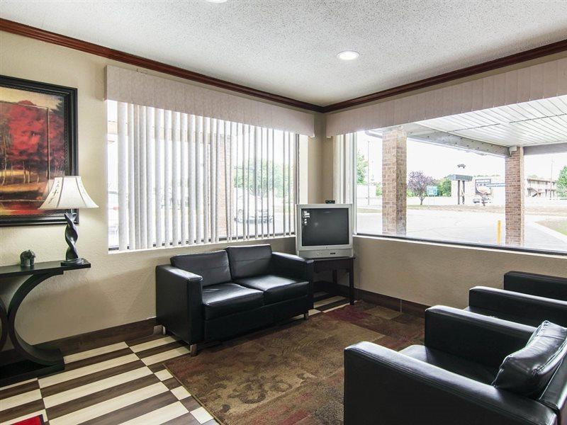 Econo Lodge Weldon - Roanoke Rapids Екстер'єр фото