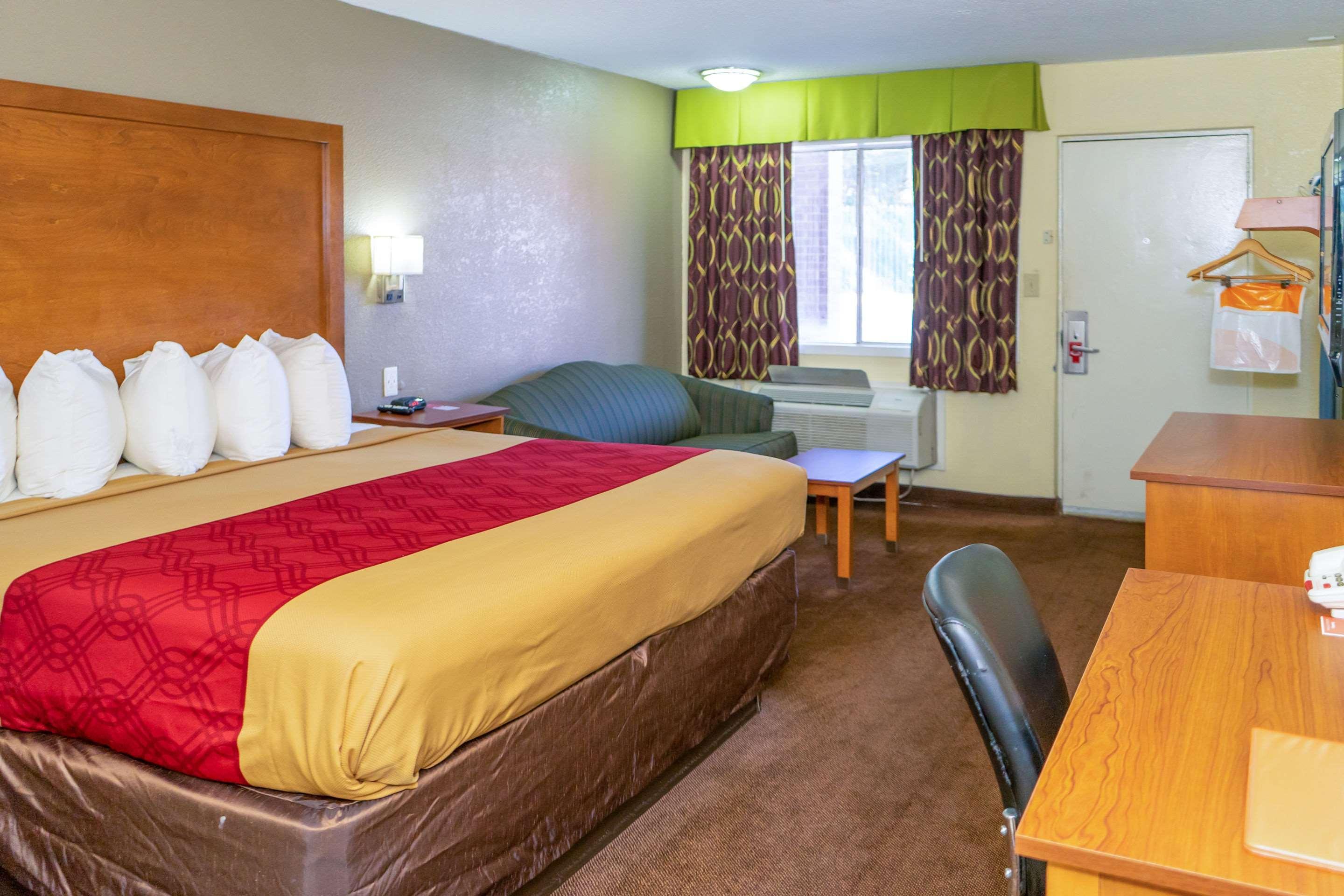 Econo Lodge Weldon - Roanoke Rapids Екстер'єр фото