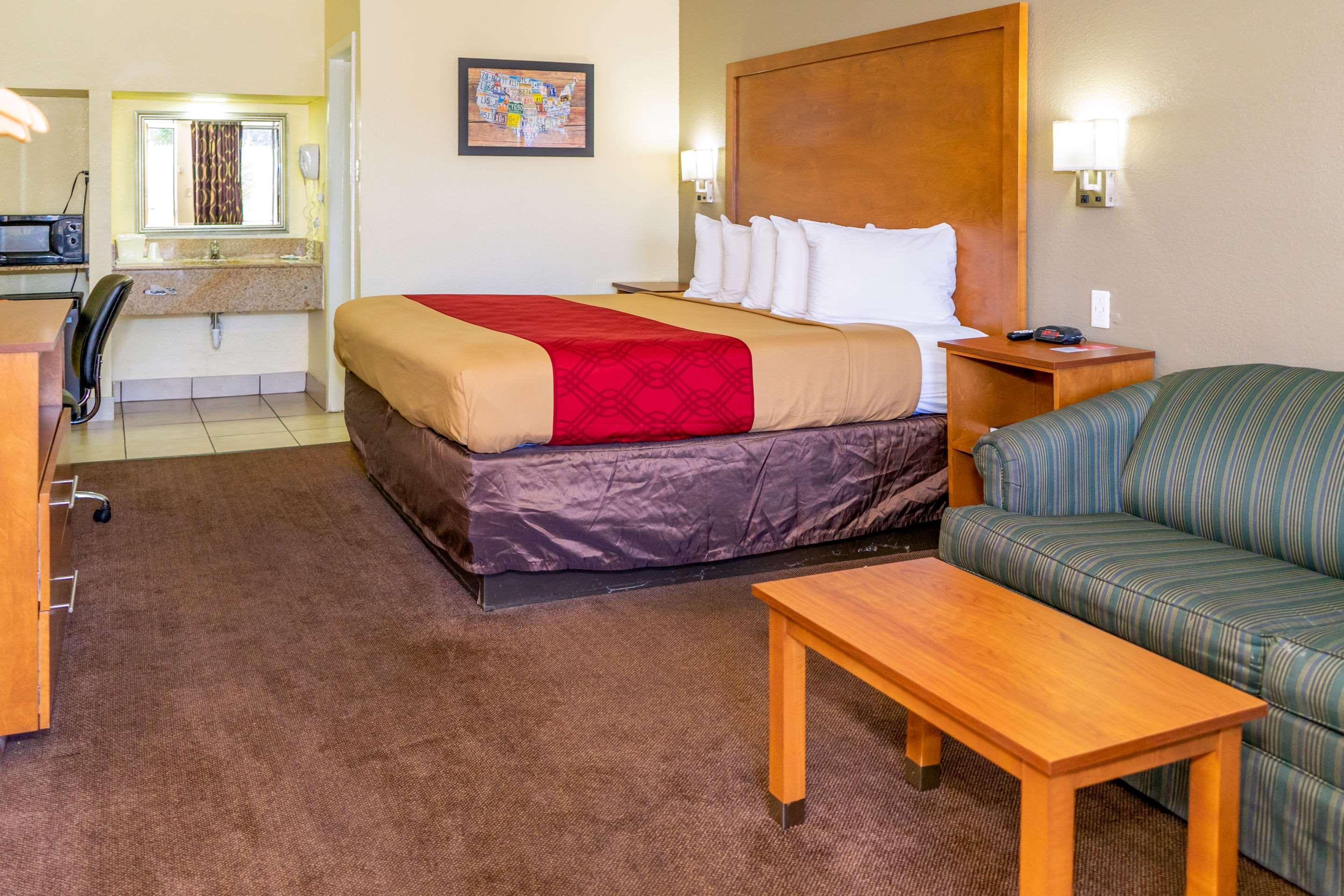 Econo Lodge Weldon - Roanoke Rapids Екстер'єр фото