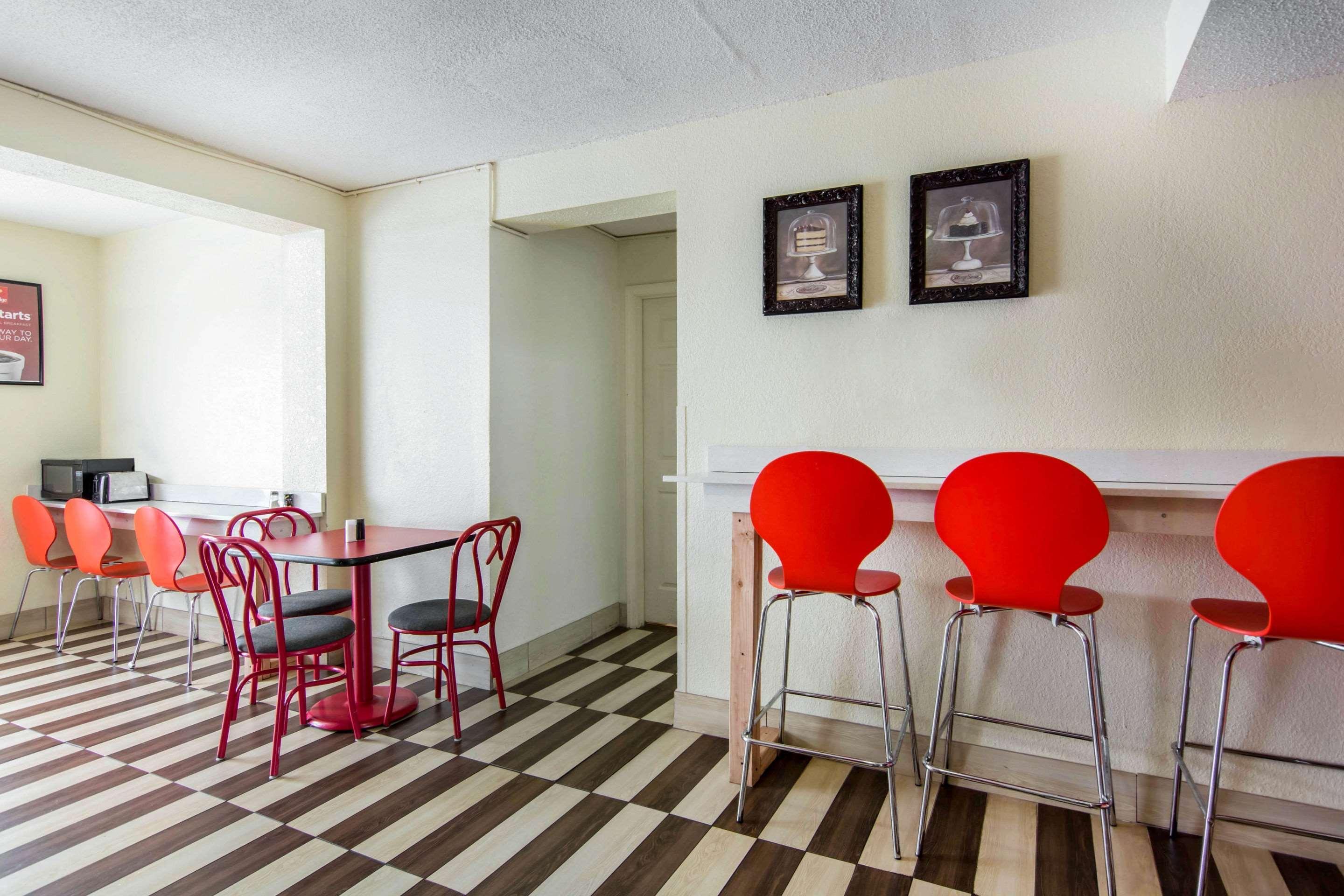 Econo Lodge Weldon - Roanoke Rapids Екстер'єр фото